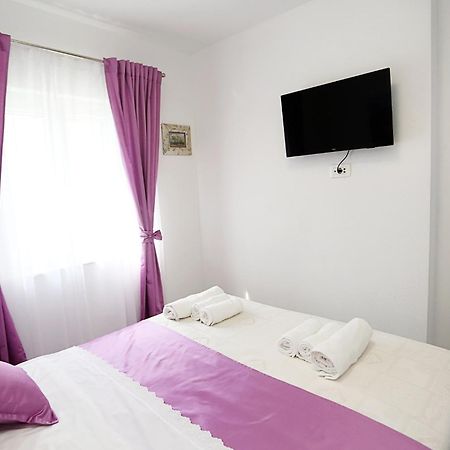 Apartments Romarin Супетар Екстериор снимка