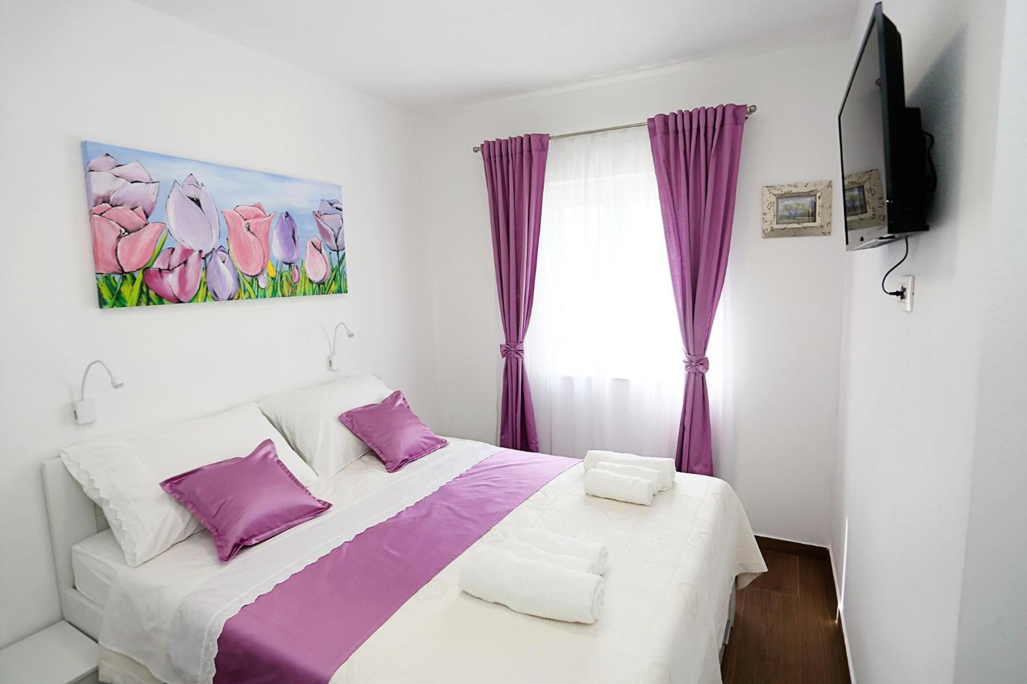 Apartments Romarin Супетар Екстериор снимка