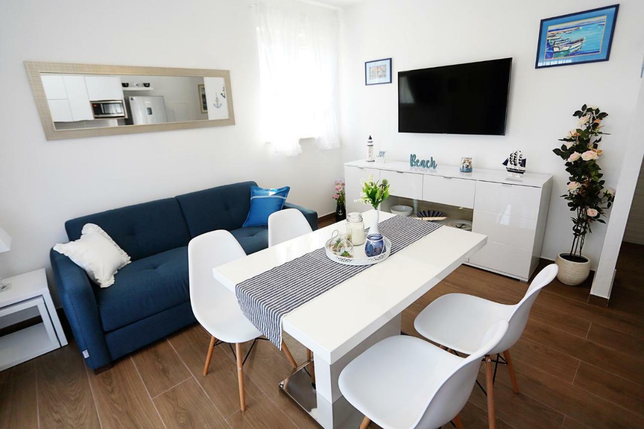 Apartments Romarin Супетар Екстериор снимка