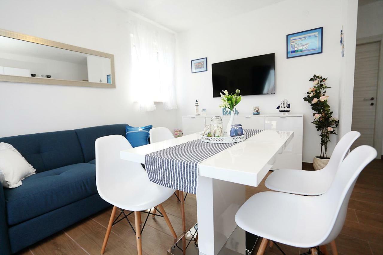 Apartments Romarin Супетар Екстериор снимка