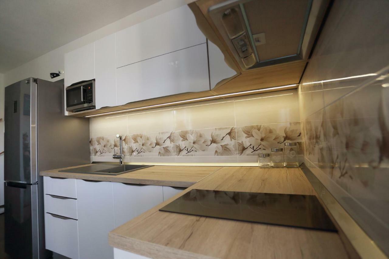 Apartments Romarin Супетар Екстериор снимка