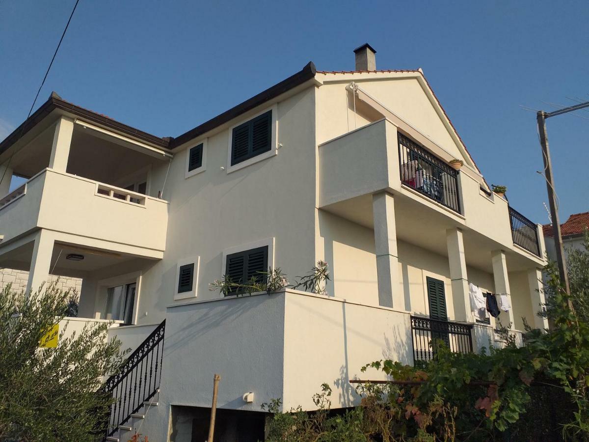 Apartments Romarin Супетар Екстериор снимка
